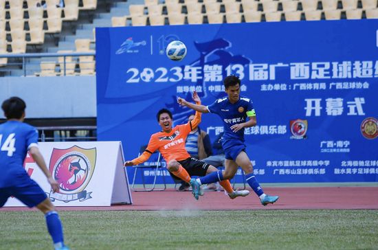 　　　　4、白鹿村风雨五十年　　　　还有一种不太主流的做法，索性不要主线和主角了，直接的群像戏，把兵匪患，瘟疫、饥馑的整体感受弄出来，人物拍的奇异一点癫狂一点，狂加隐喻意味，黄土高原般的库斯图里卡或安哲罗普洛斯，最少装神弄鬼是够了。